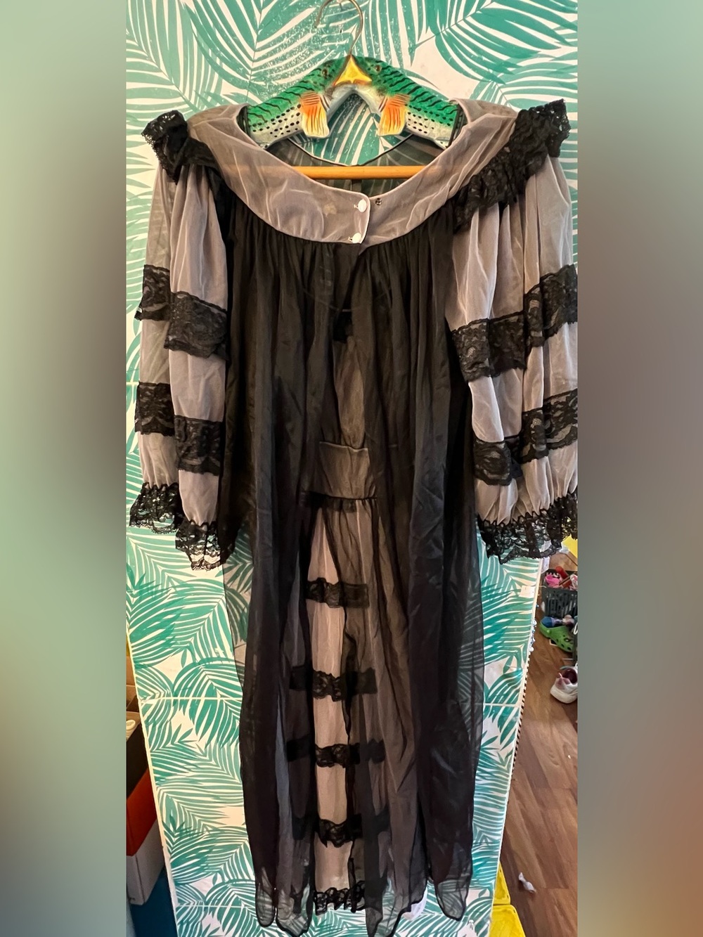 Nylon Vintage Sheer Lace Peignoir - Black and Gray set slip dress & robe sz 36
